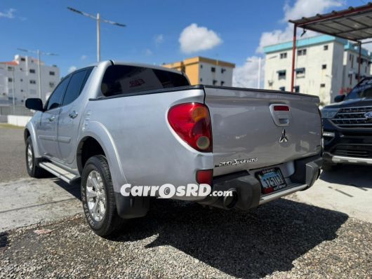 Mitsubishi L200 Camioneta en venta