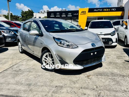 Toyota Aqua Carros en venta