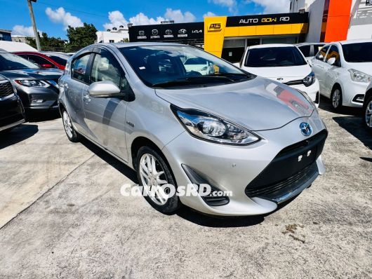 Toyota Aqua Carros en venta