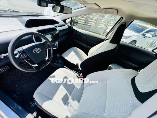 Toyota Aqua Carros en venta