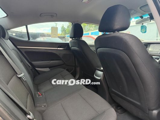 Hyundai Elantra Carros en venta