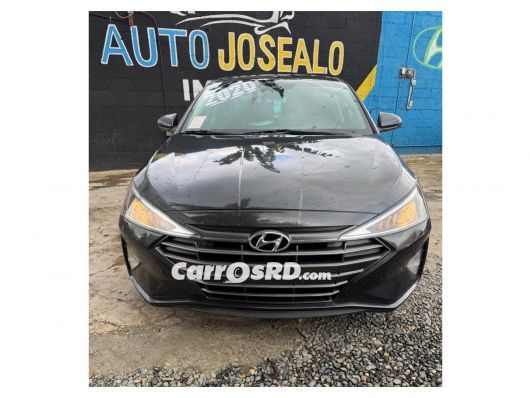 Hyundai Elantra Carros en venta