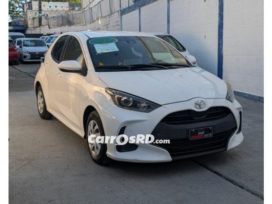 Toyota Yaris Básico