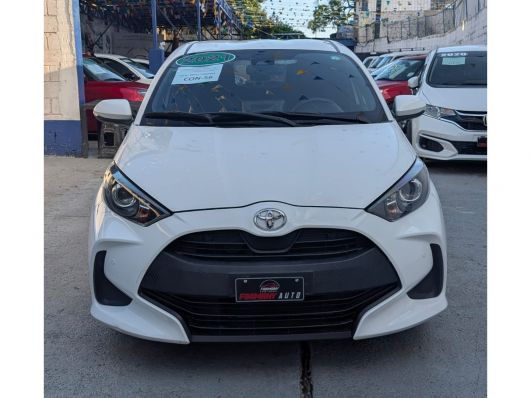 Toyota Yaris Básico en venta