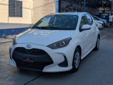 Toyota Yaris Básico