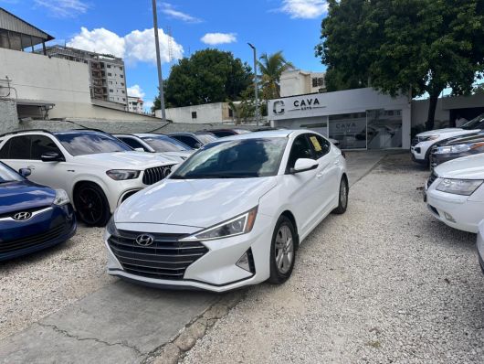 Hyundai Elantra SEL en venta