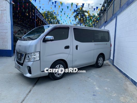 Nissan Caravan Minivan en venta