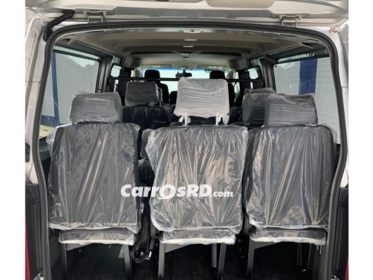 Nissan Caravan Minivan en venta