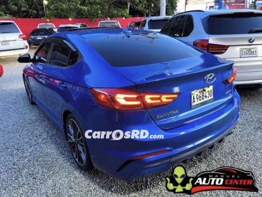 Hyundai Elantra Carros en venta