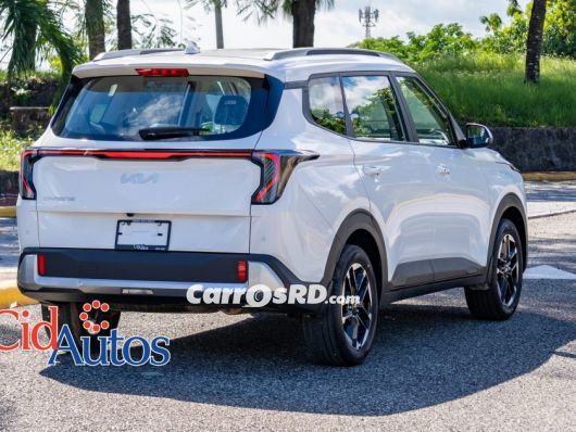 Kia Carens Jeepeta en venta