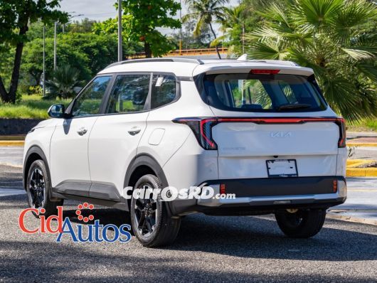 Kia Carens Jeepeta en venta