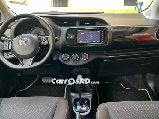 Toyota Vitz Hatchback en venta