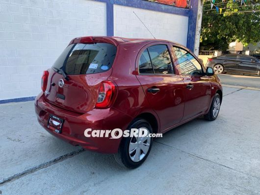 Nissan March Carros en venta