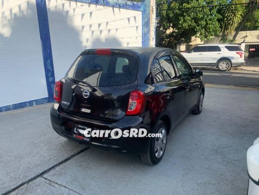 Nissan March Hatchback en venta