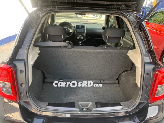 Nissan March Hatchback en venta