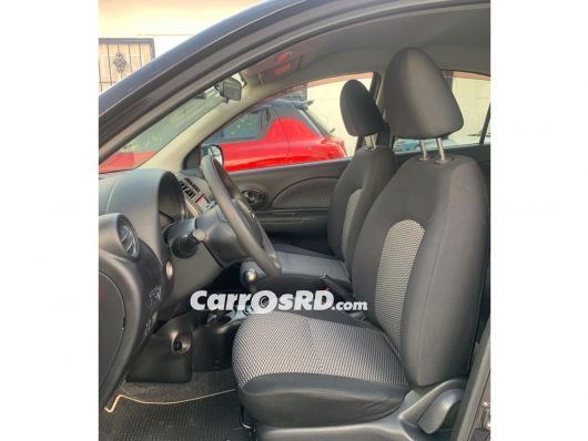 Nissan March Hatchback en venta