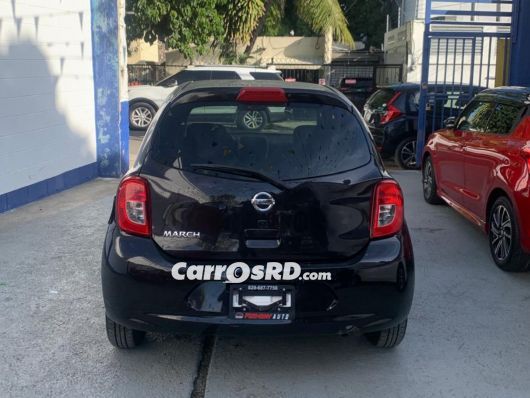 Nissan March Hatchback en venta