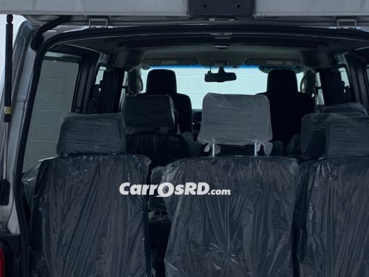 Nissan Caravan Minivan en venta