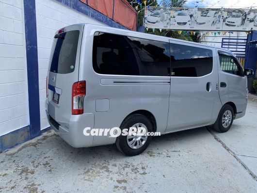 Nissan Caravan Minivan en venta