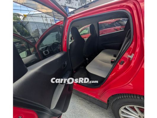 Toyota Vitz Hatchback en venta
