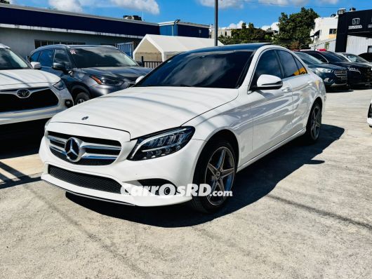 Mercedes-Benz Clase C Carros en venta