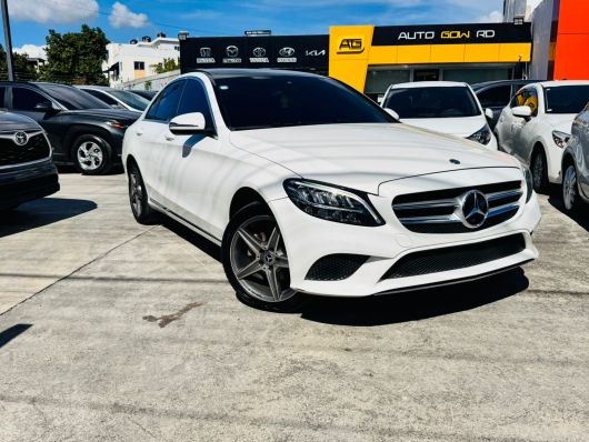 Mercedes-Benz Clase C 180 CG i en venta