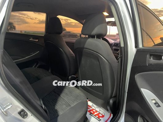 Hyundai Accent Carros en venta