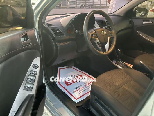Hyundai Accent Carros en venta