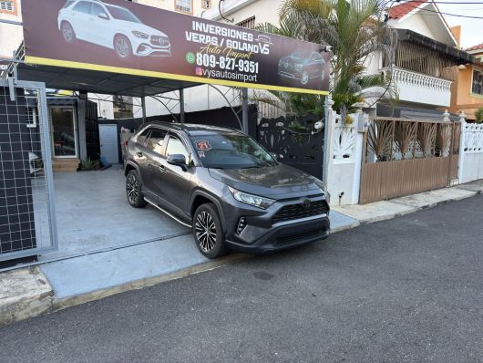 Toyota RAV4 XLE en venta
