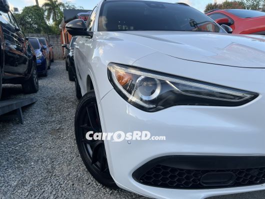 Alfa Romeo Stelvio Jeepeta en venta