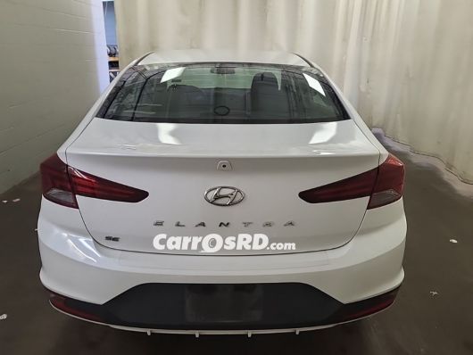 Hyundai Elantra Carros en venta