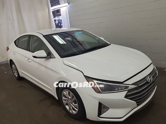 Hyundai Elantra Carros en venta