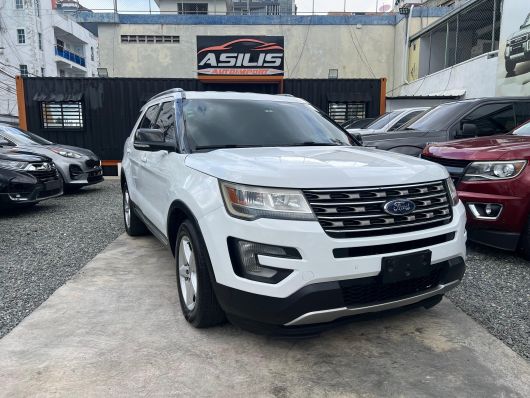 Ford Explorer XLT en venta