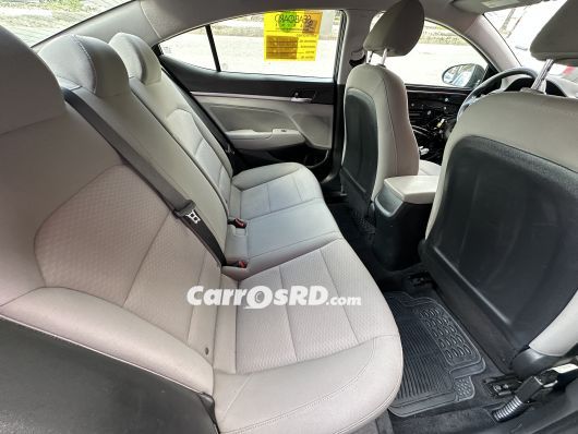 Hyundai Elantra Carros en venta