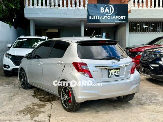 Toyota Vitz Hatchback en venta