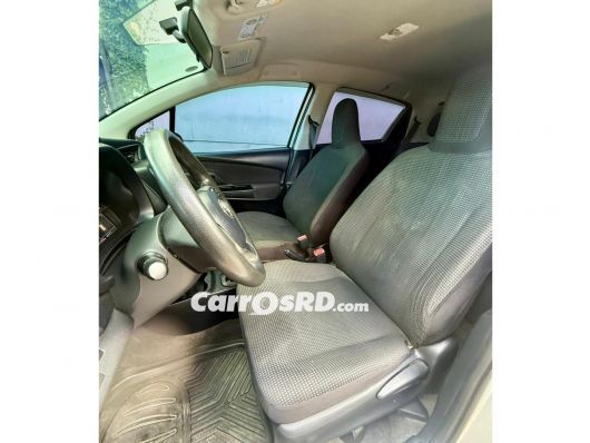 Toyota Vitz Hatchback en venta