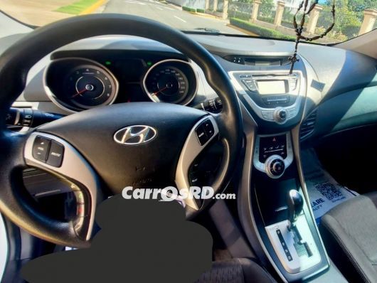 Hyundai Avante Carros en venta
