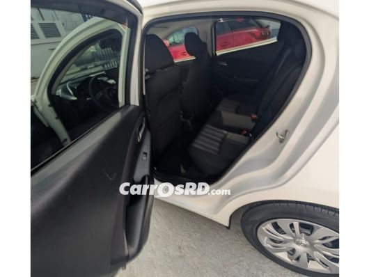 Mazda 2 Carros en venta