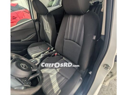 Mazda 2 Carros en venta
