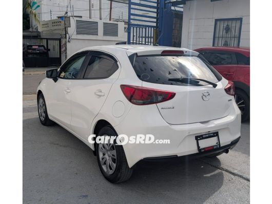Mazda 2 Carros en venta
