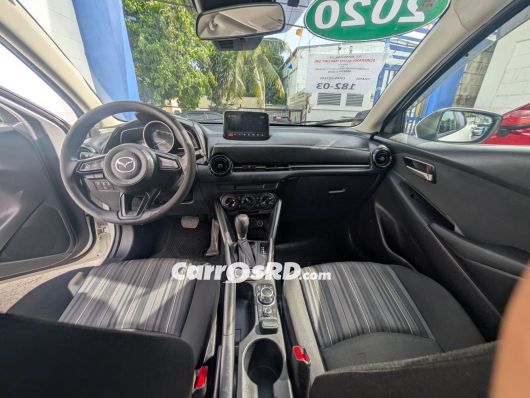 Mazda 2 Carros en venta