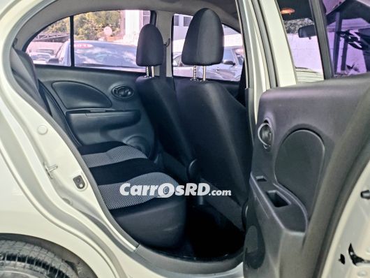 Nissan March Hatchback en venta