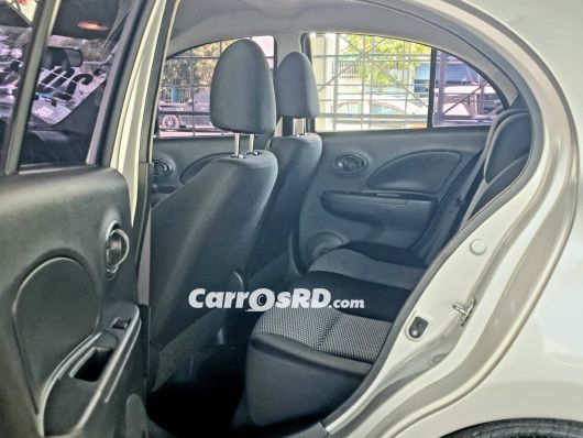 Nissan March Hatchback en venta