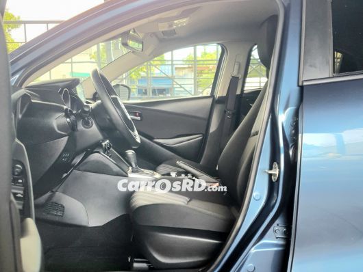 Mazda 2 Carros en venta