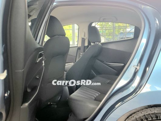 Mazda 2 Carros en venta