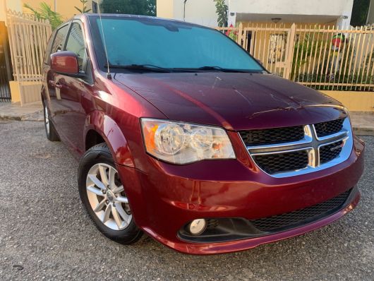 Dodge Grand Caravan SXT en venta