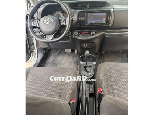 Toyota Vitz Hatchback en venta