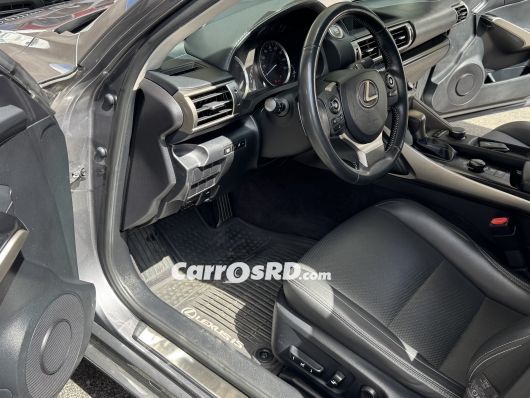 Lexus IS Carros en venta