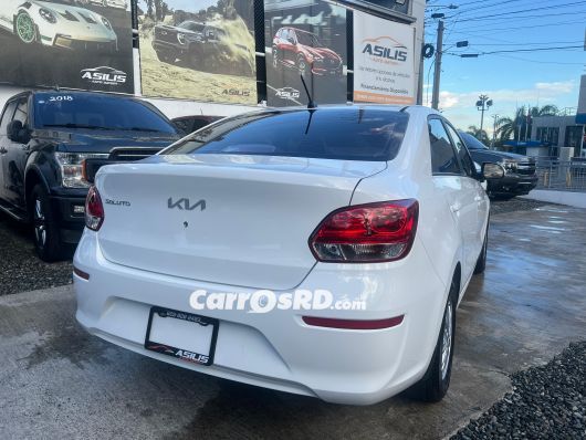 Kia Soluto Carros en venta