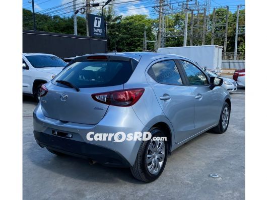 Mazda Demio Carros en venta